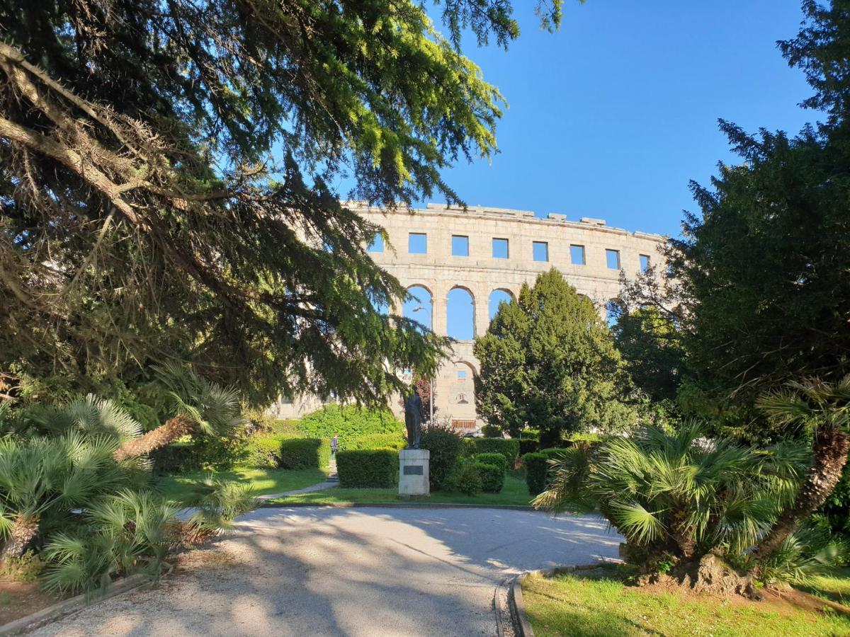Apartment Vostan プーラ エクステリア 写真